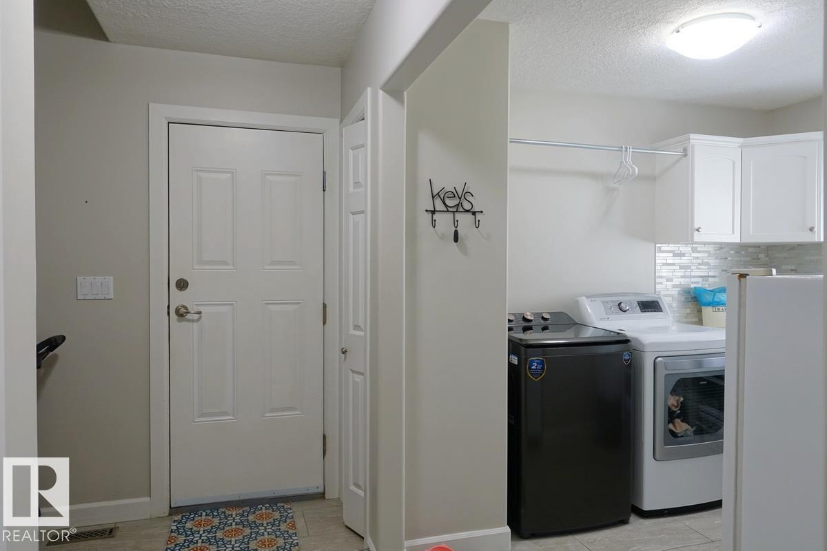 4420 56 Av Property Photo 20