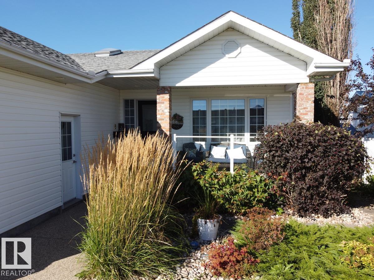 4420 56 Av Property Photo 29