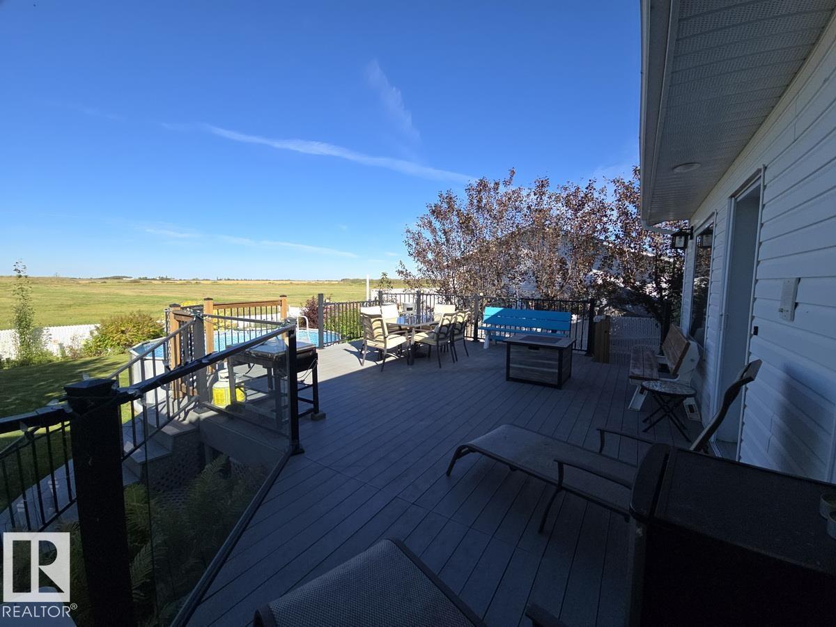 4420 56 Av Property Photo 30