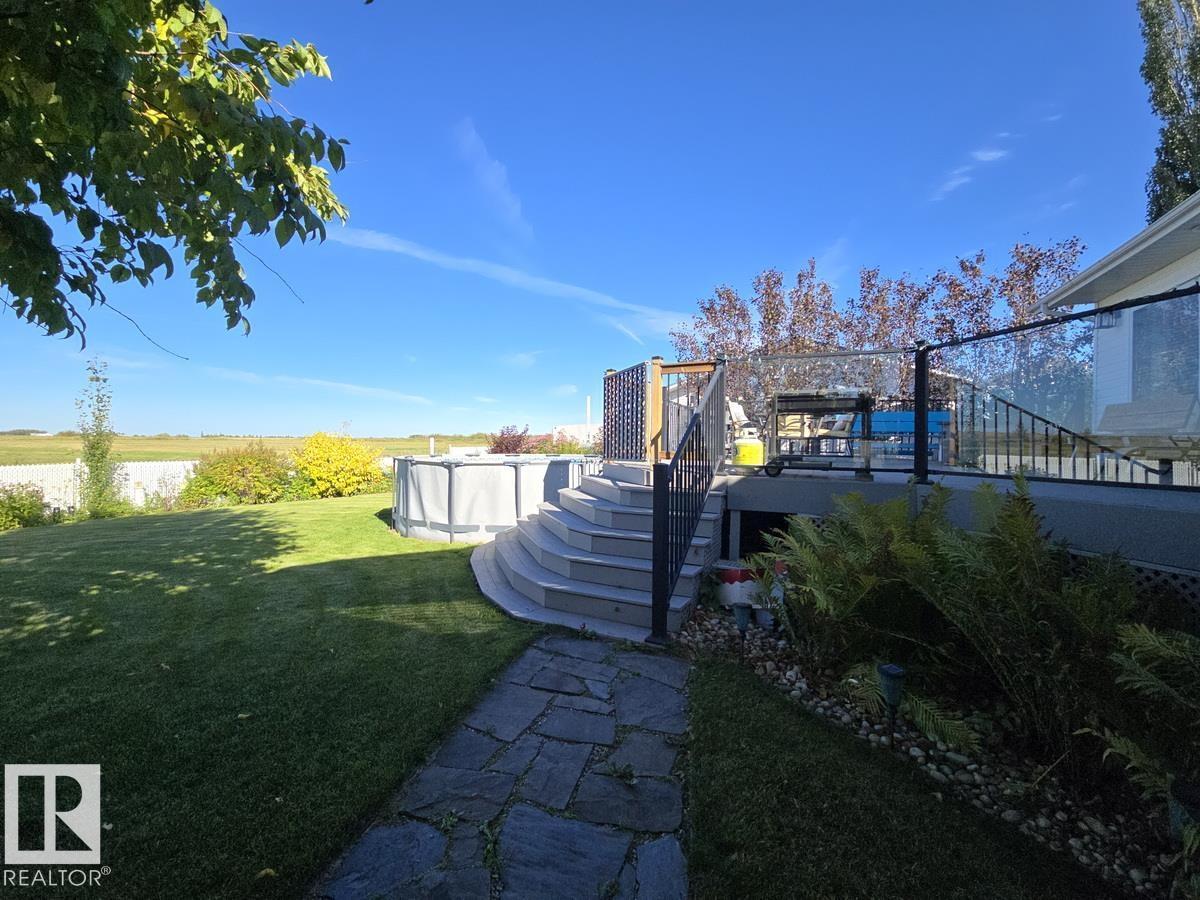 4420 56 Av Property Photo 34