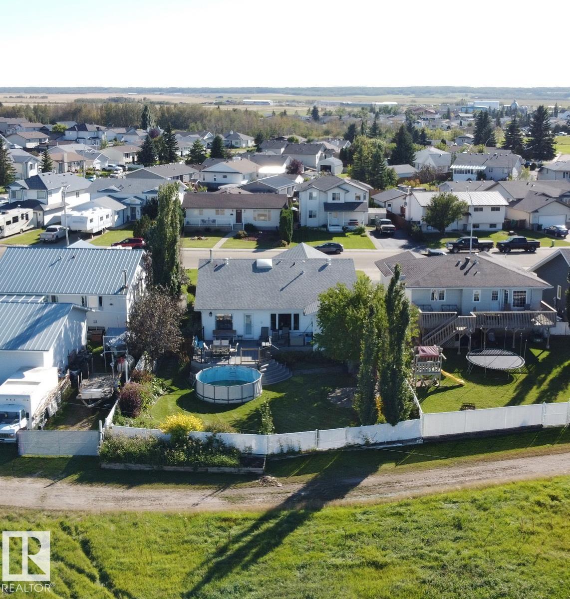 4420 56 Av Property Photo 37