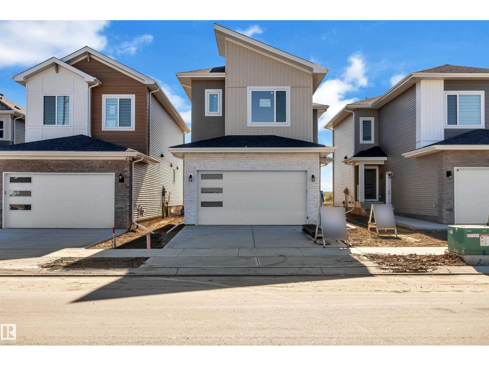 1089 Starling DR NW Property Photo 1