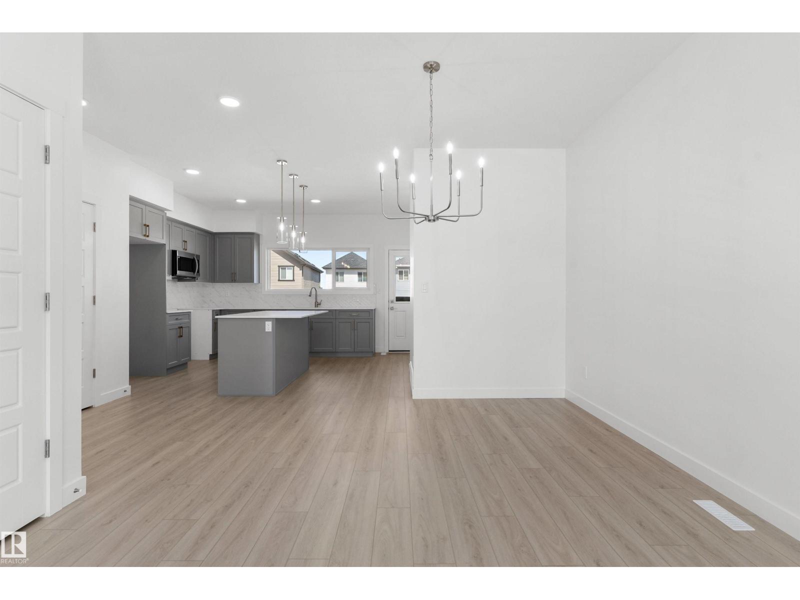 21 Elis Li Property Photo 6