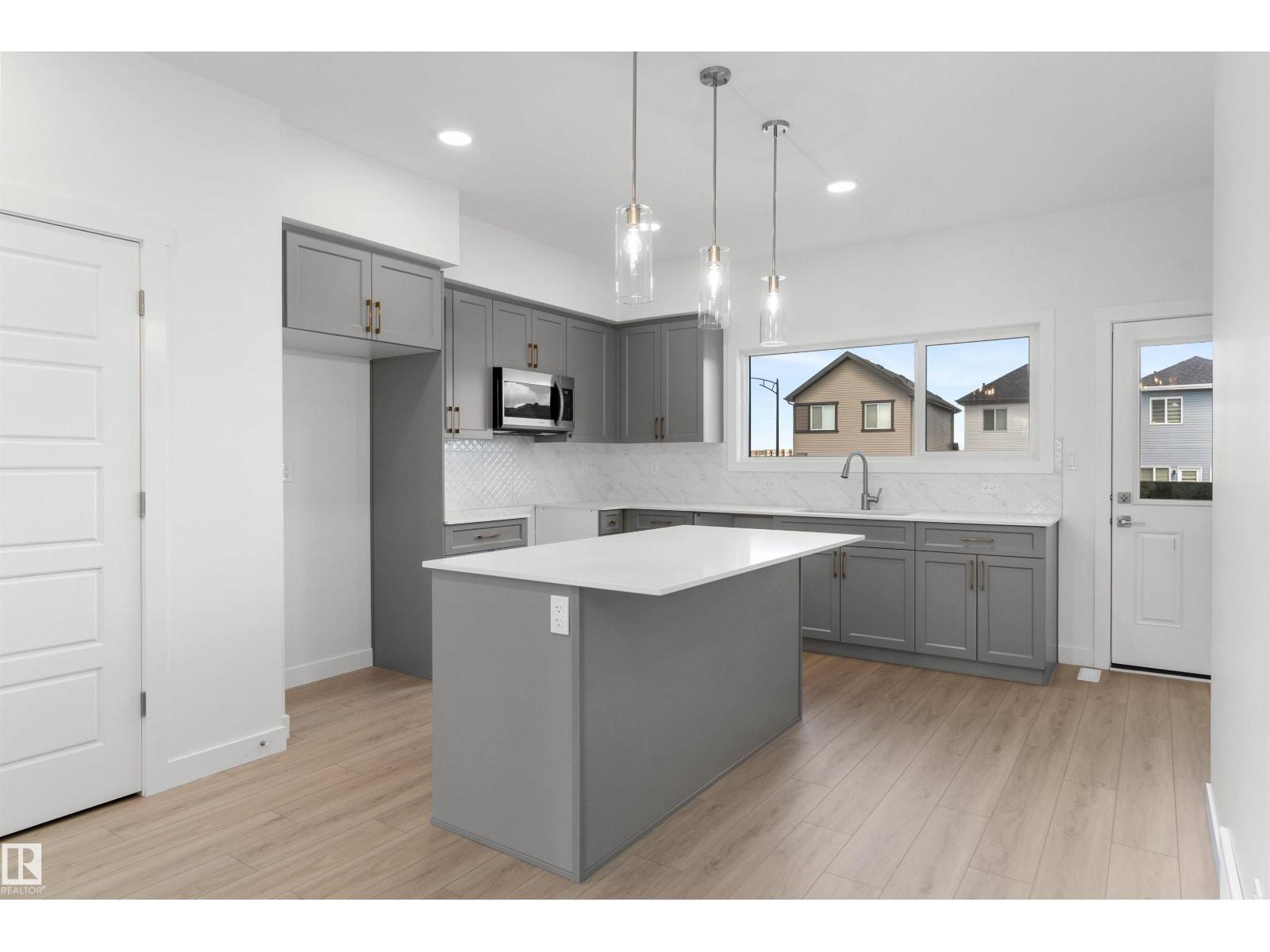 21 Elis Li Property Photo 14