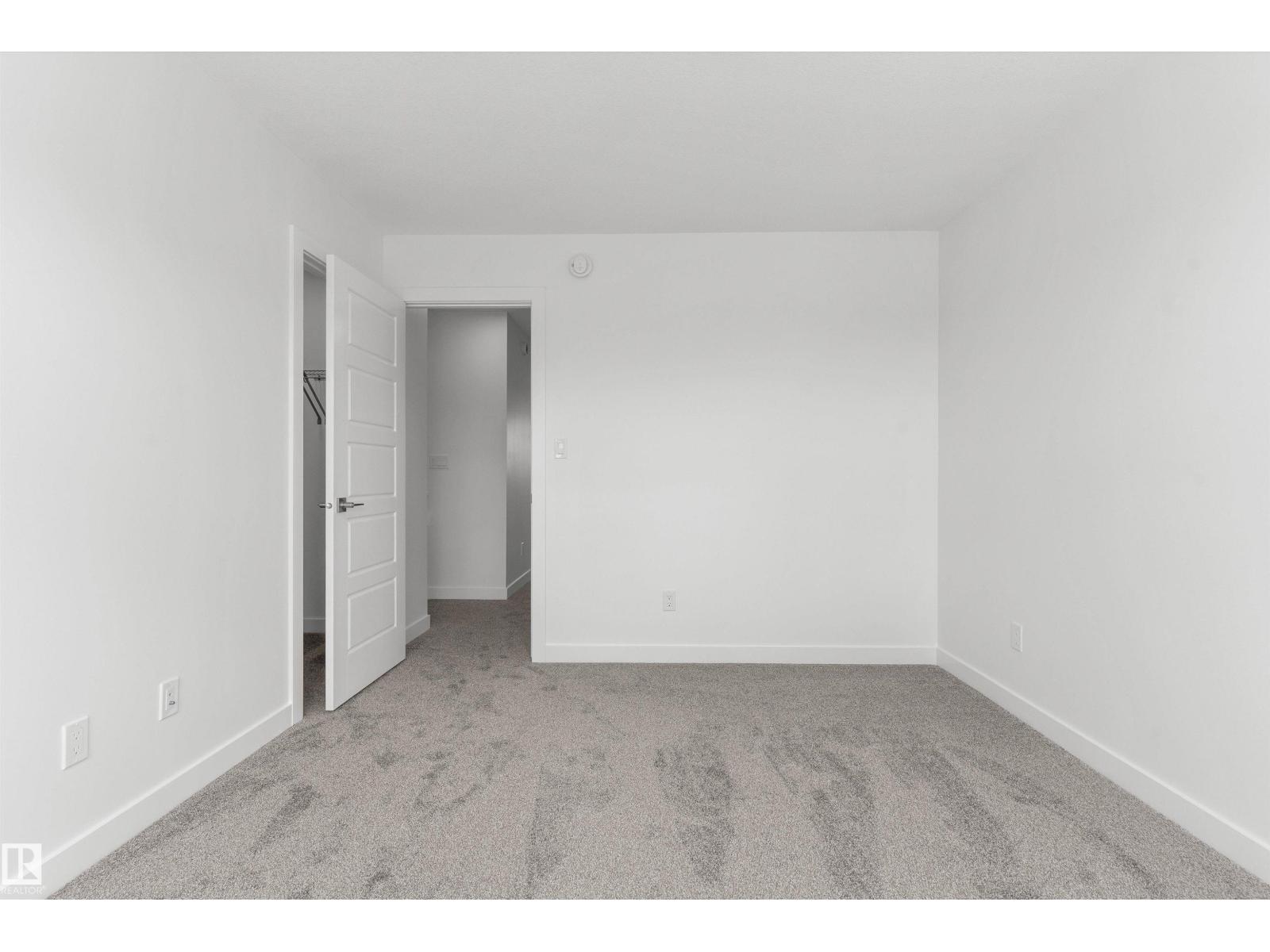 21 Elis Li Property Photo 22