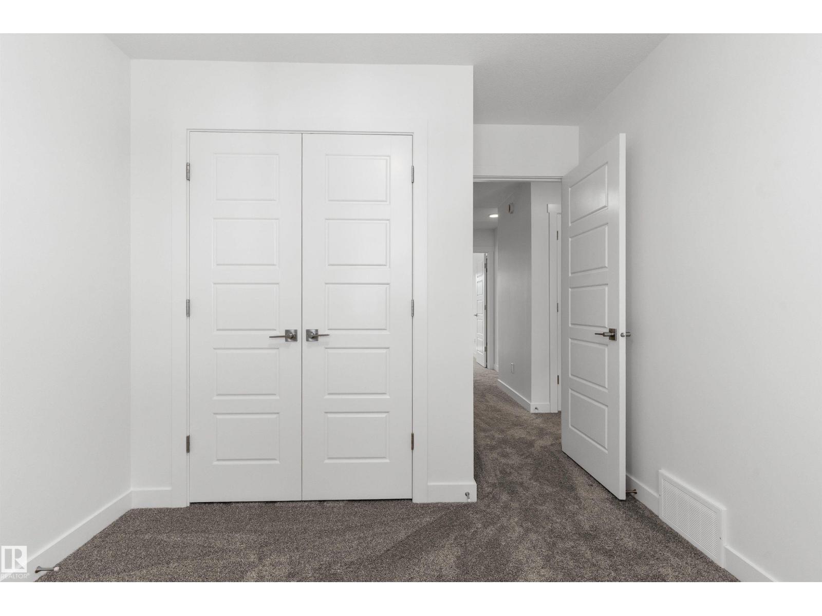 21 Elis Li Property Photo 28