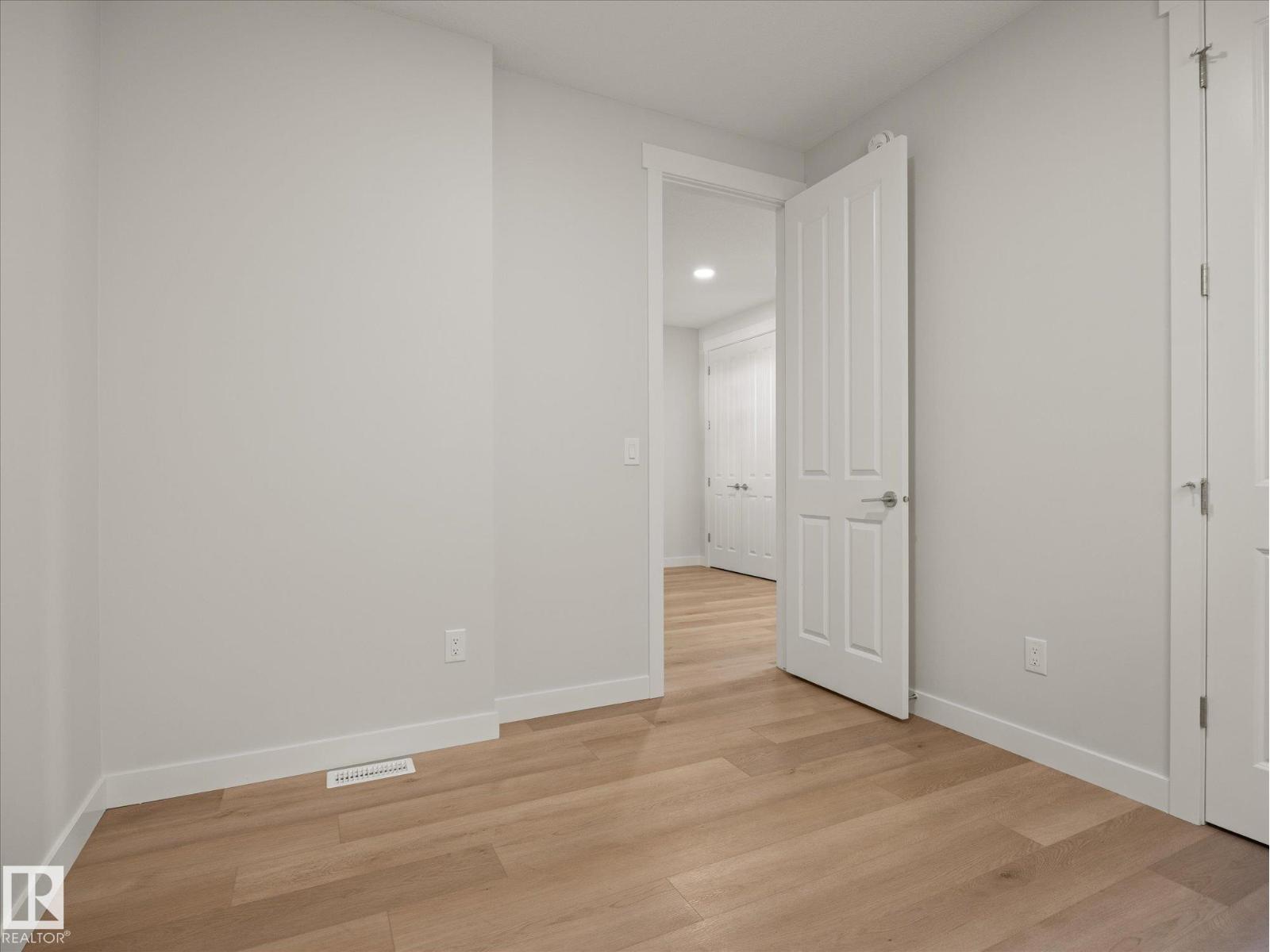 431 30 Av Nw Property Photo 22