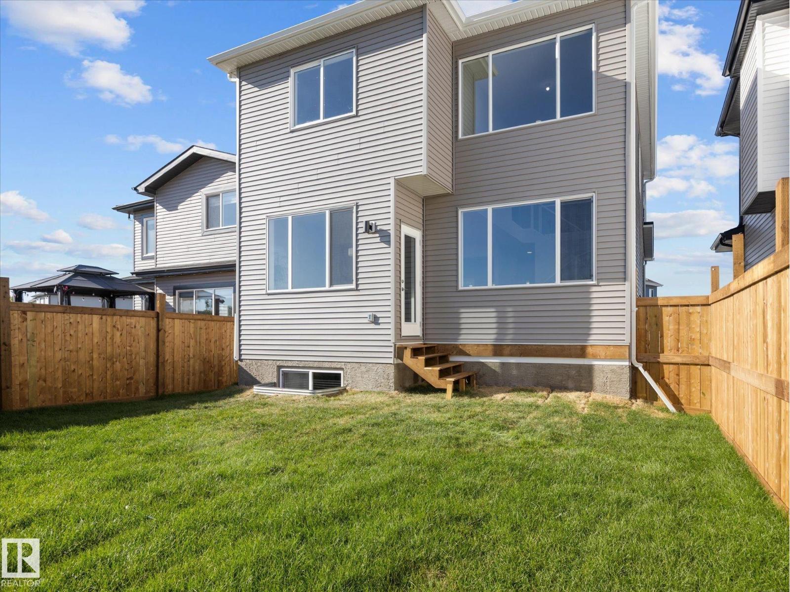431 30 Av Nw Property Photo 42