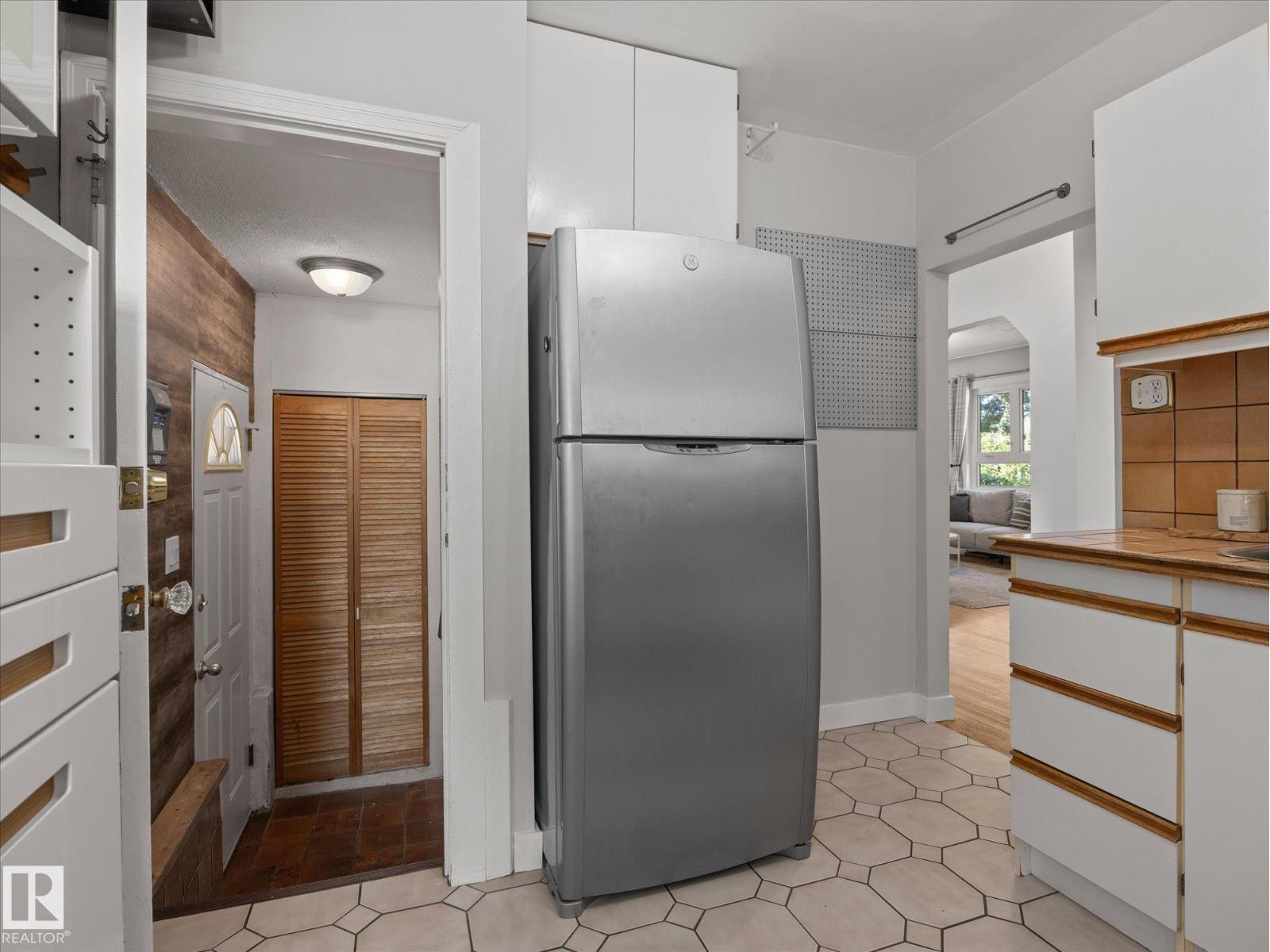 11119 62 Av Nw Property Photo 11