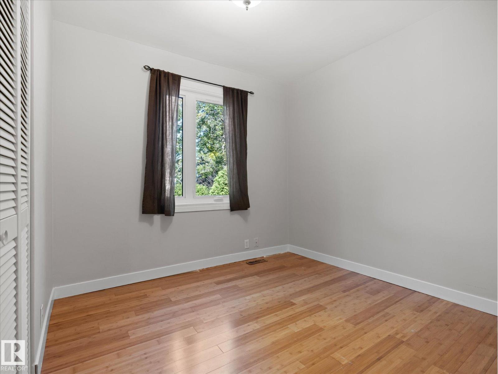 11119 62 Av Nw Property Photo 13