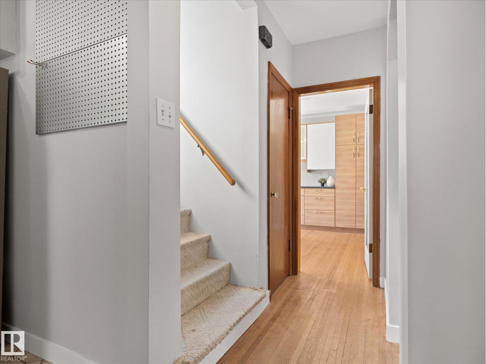 11119 62 Av Nw Property Photo 14