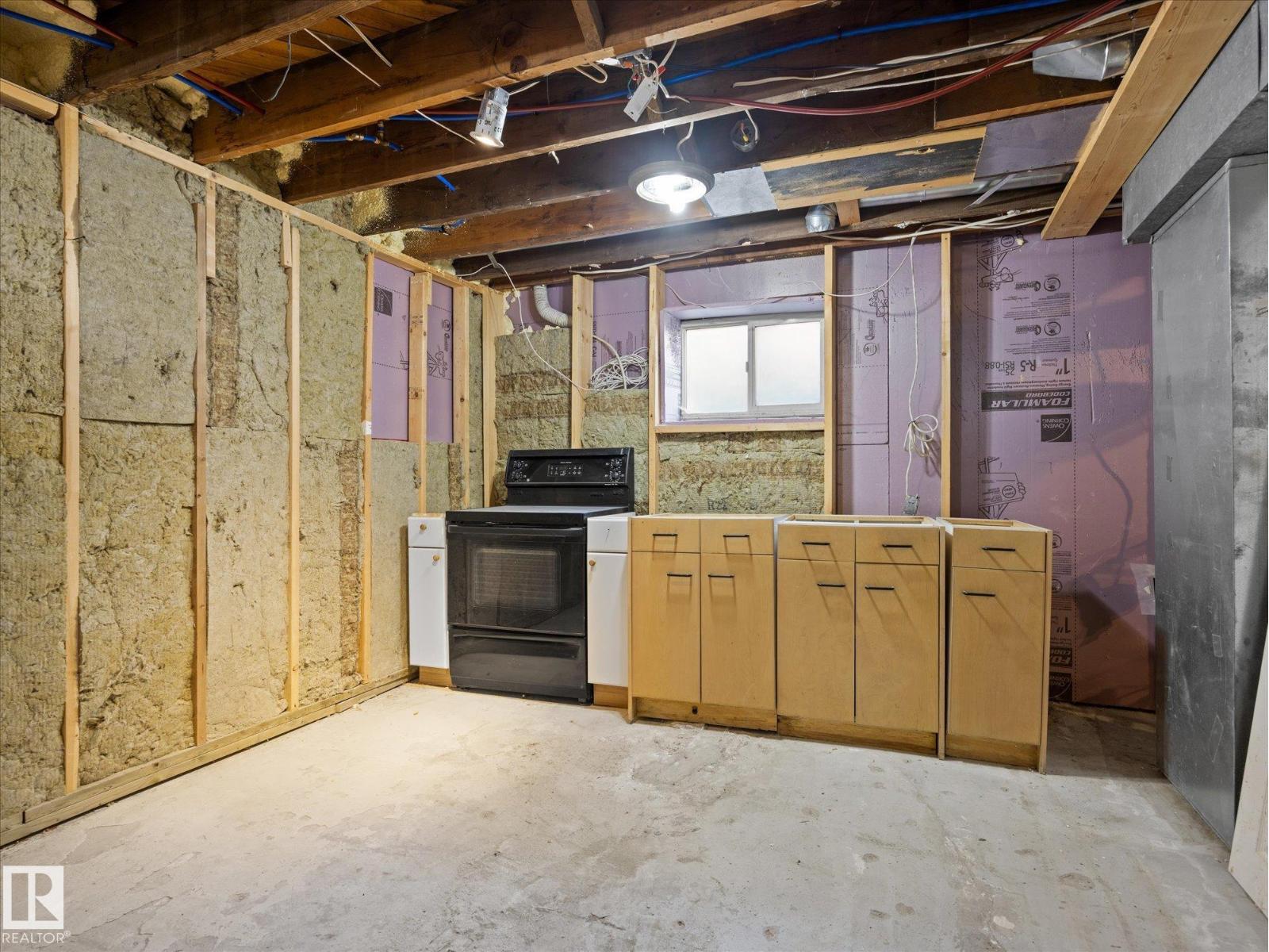 11119 62 Av Nw Property Photo 24