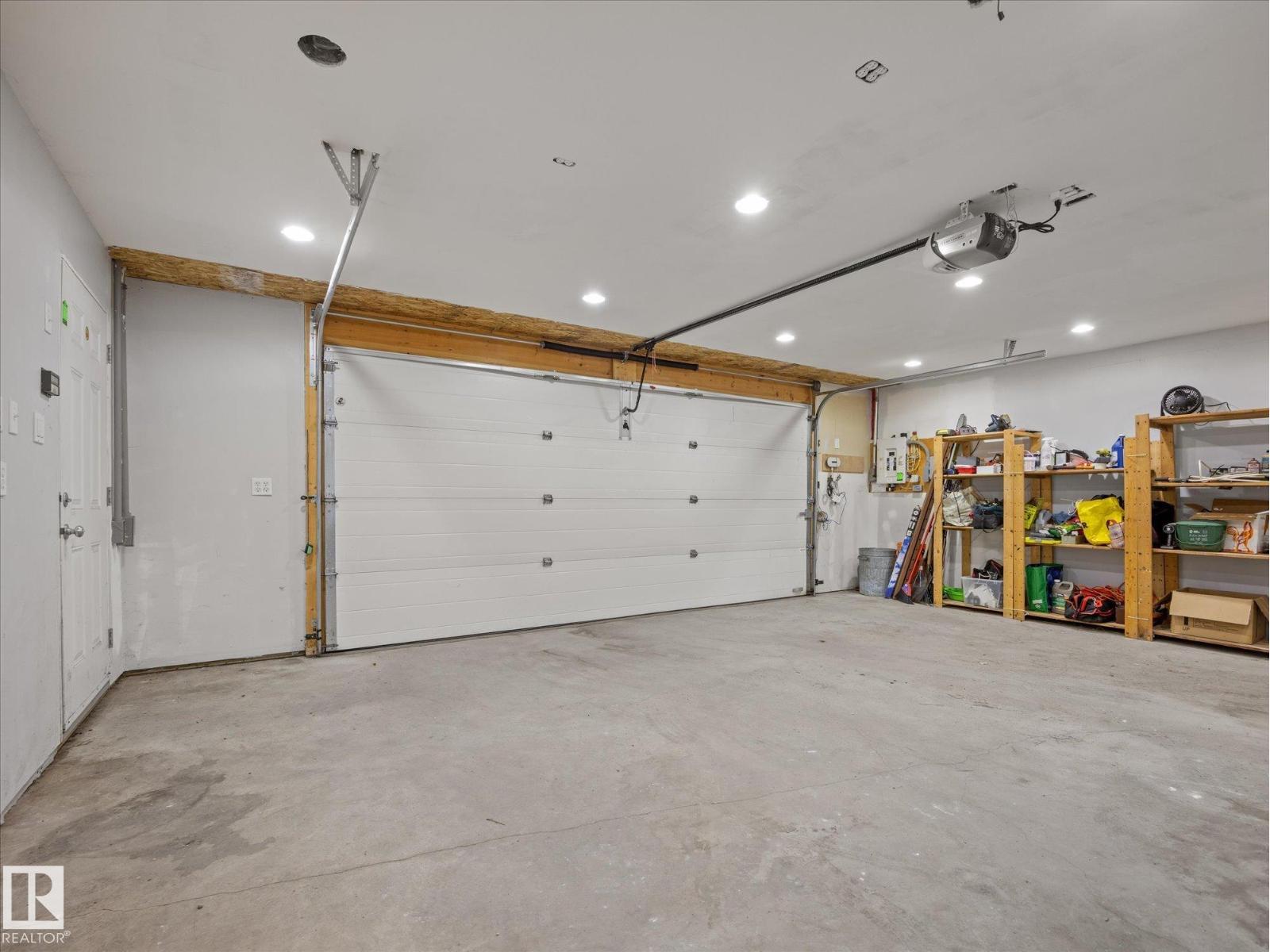 11119 62 Av Nw Property Photo 30