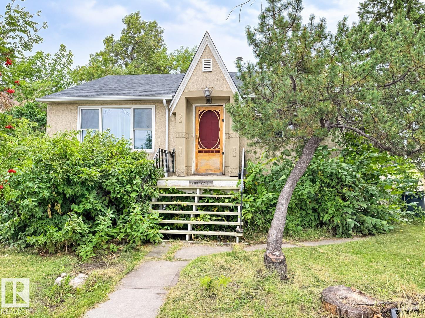 12113 127 ST NW Property Photo 1