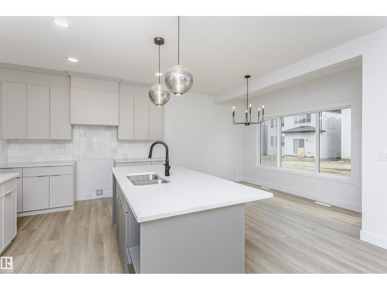 6210 Dansereau Cr Property Photo 9