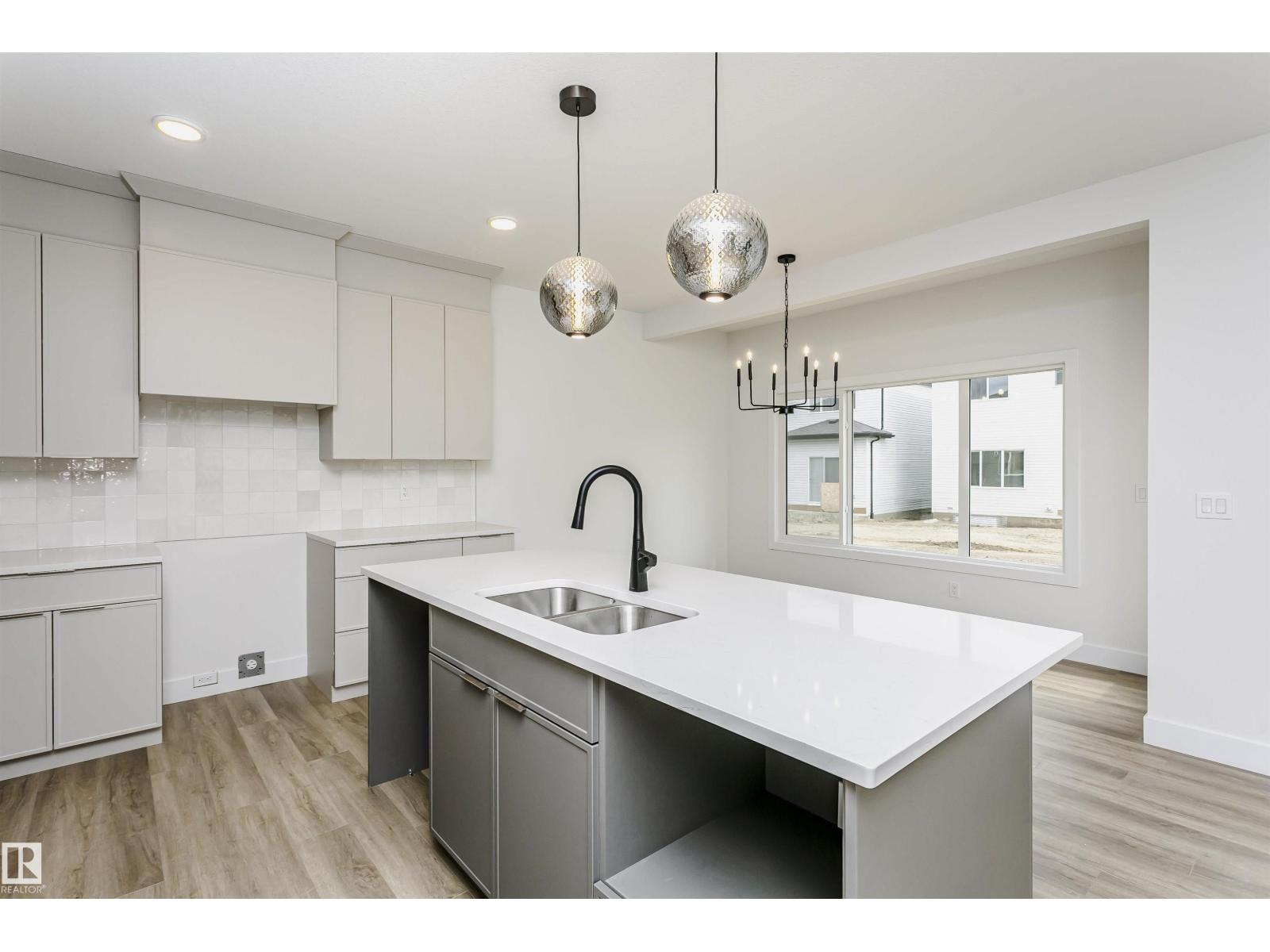 6210 Dansereau Cr Property Photo 10