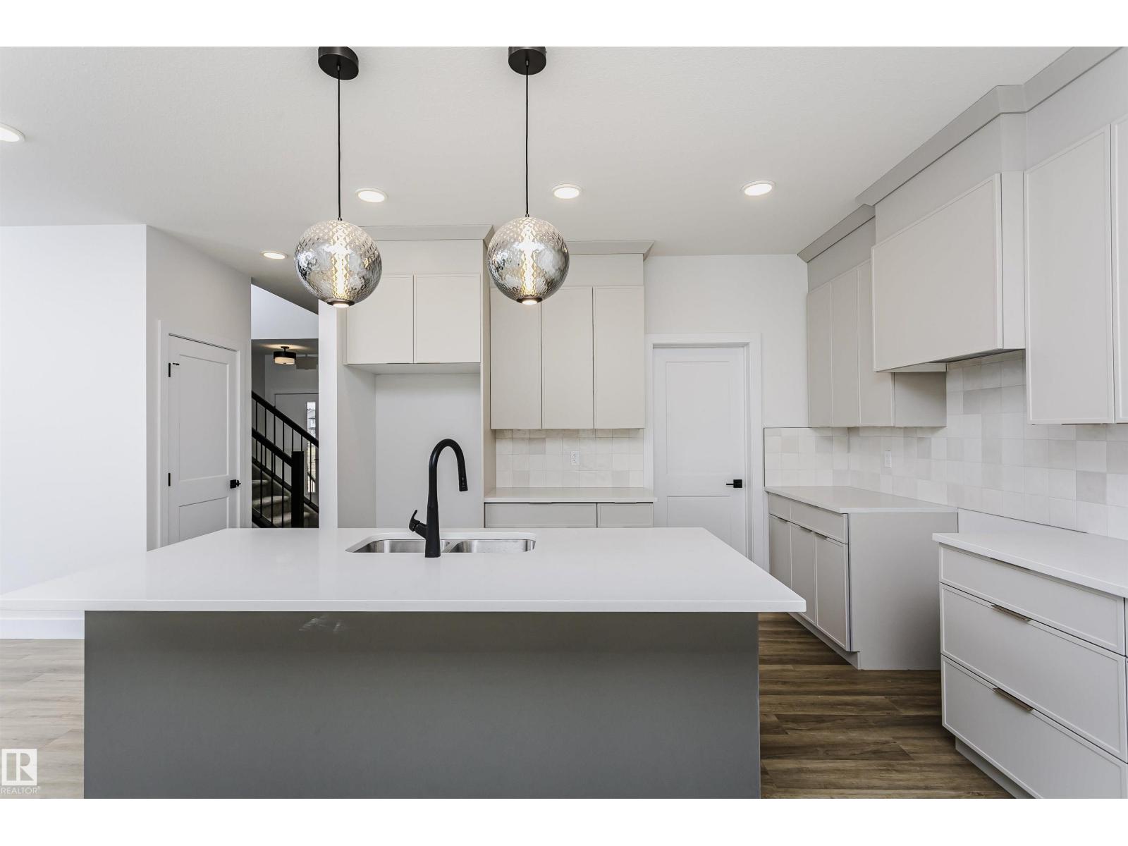 6210 Dansereau Cr Property Photo 13