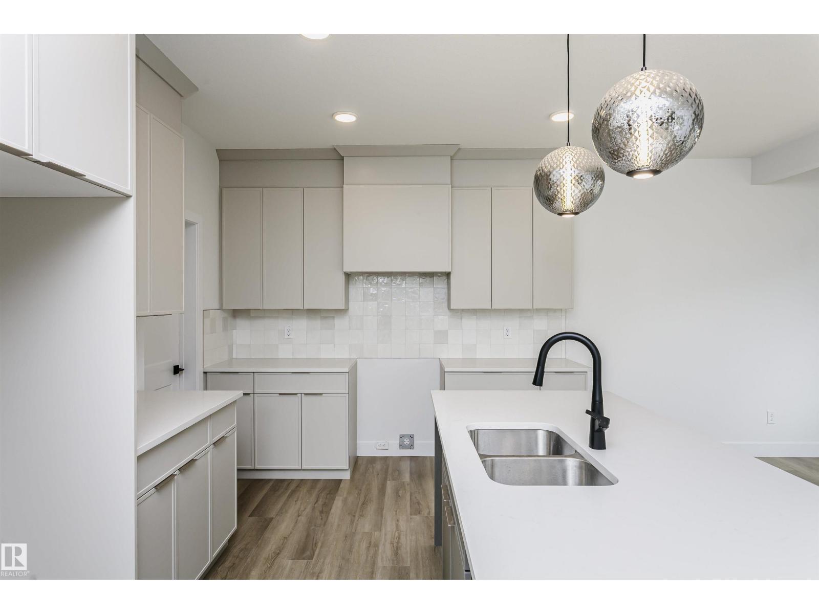 6210 Dansereau Cr Property Photo 15