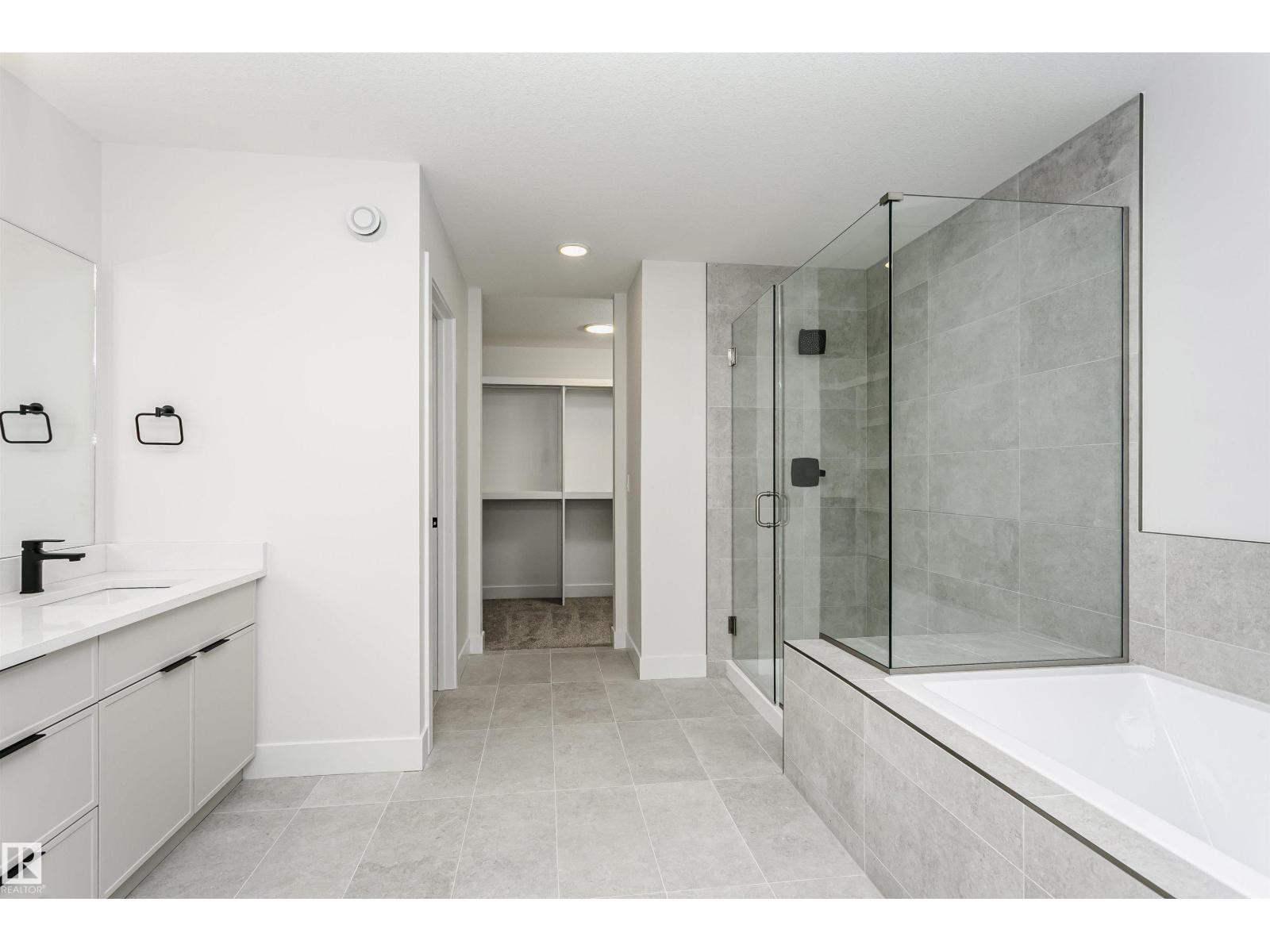 6210 Dansereau Cr Property Photo 32