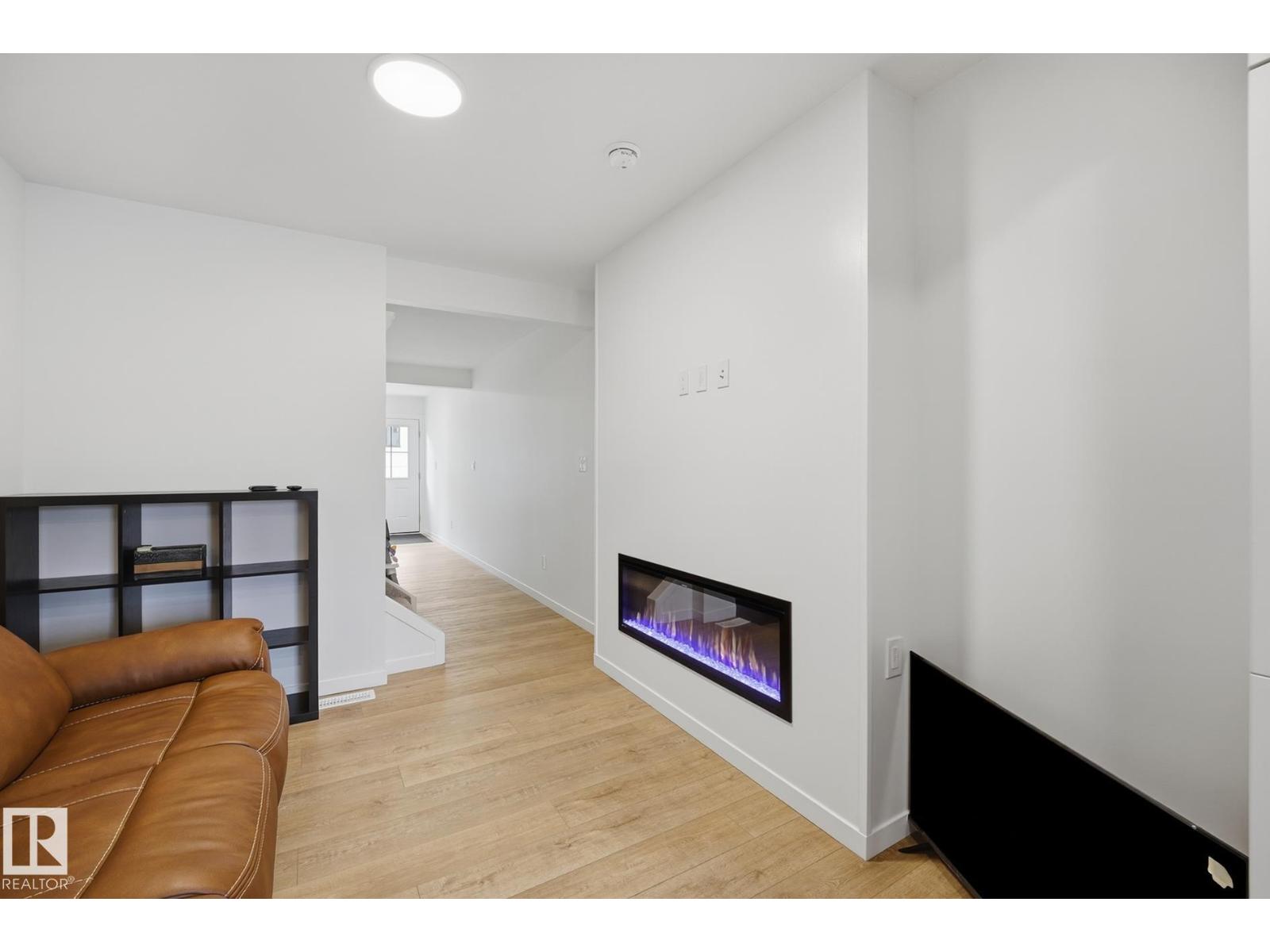 #85 3705 141 St Sw Sw Property Photo 5