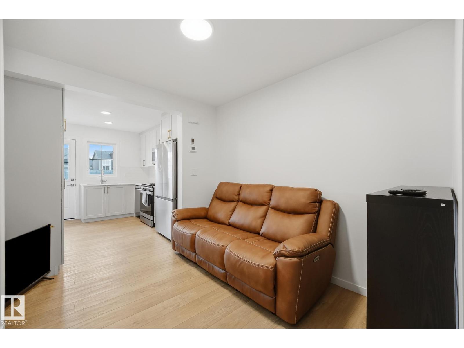 #85 3705 141 St Sw Sw Property Photo 10