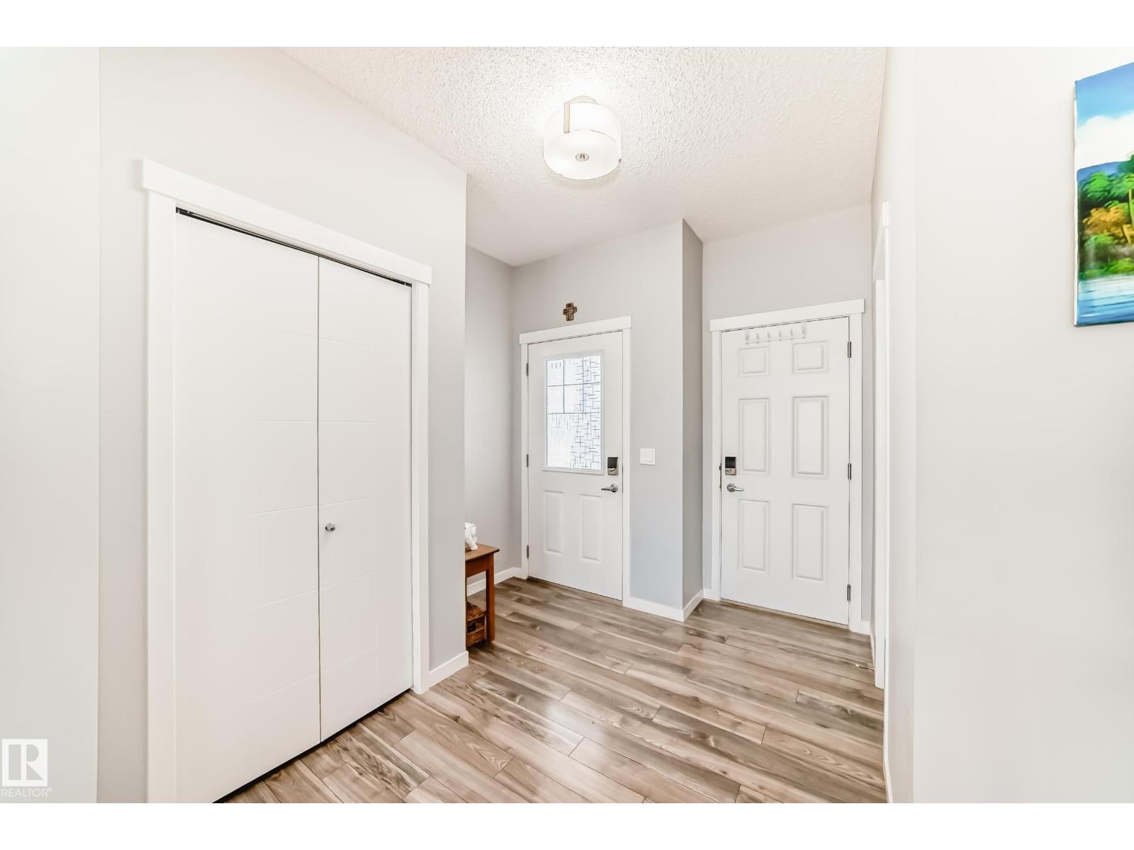 16320 12 Av Sw Property Photo 4