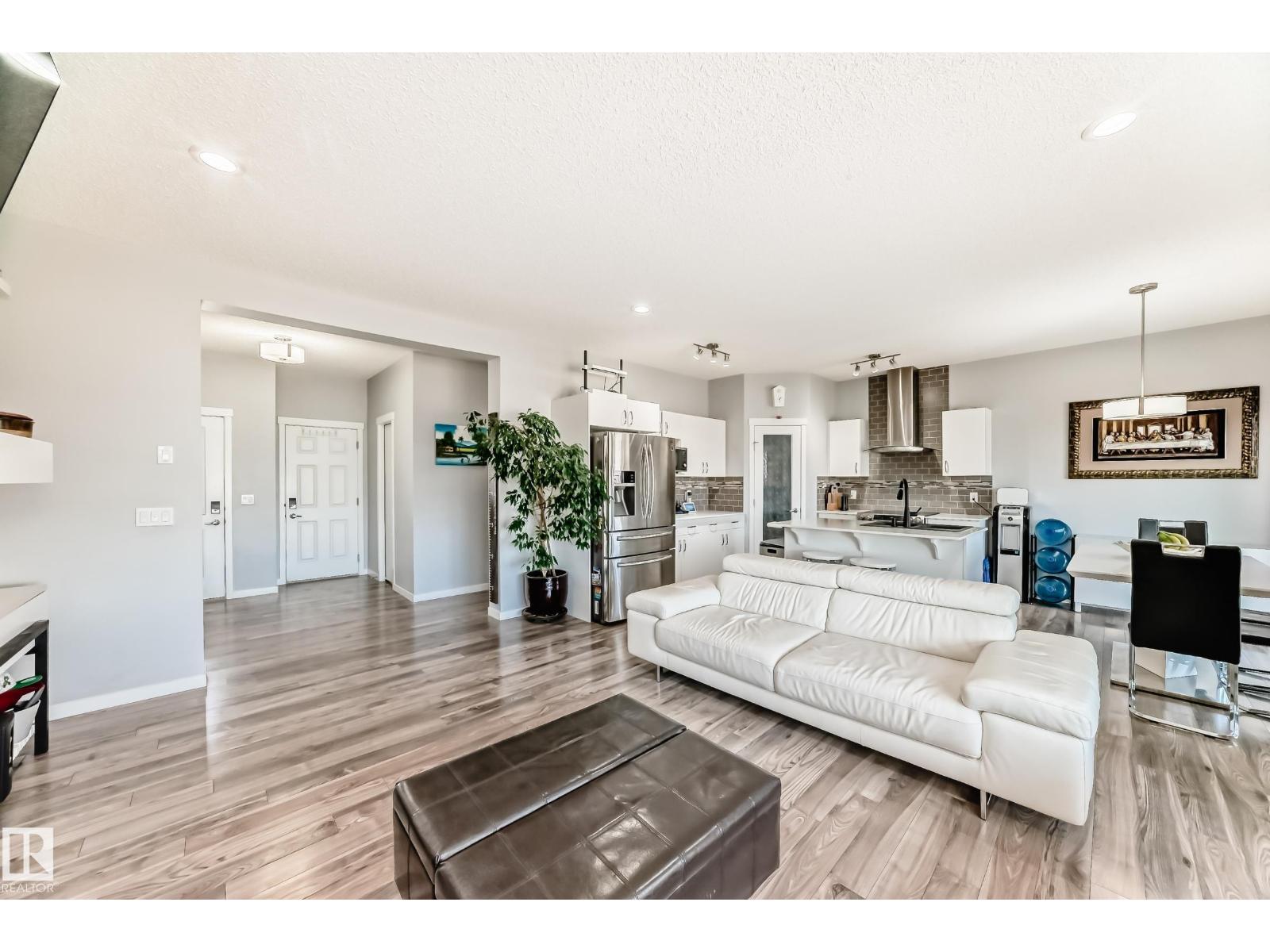 16320 12 Av Sw Property Photo 10