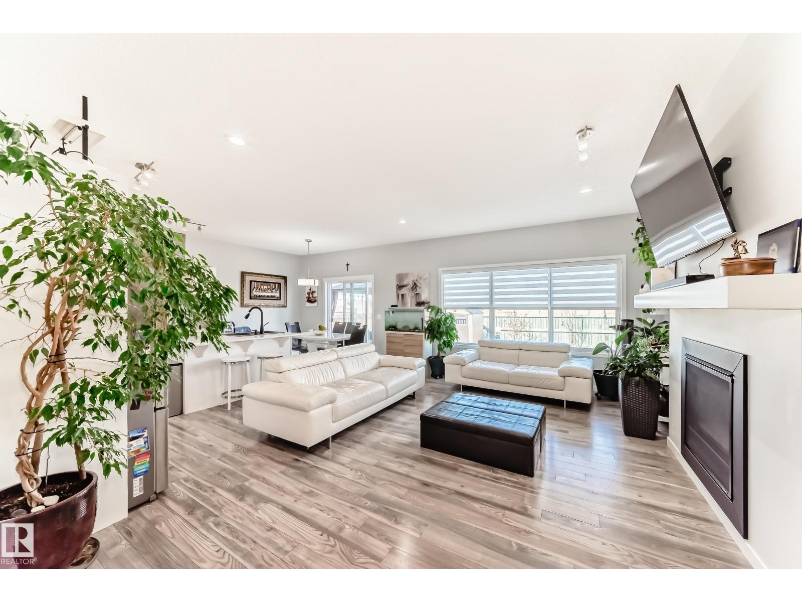 16320 12 Av Sw Property Photo 12