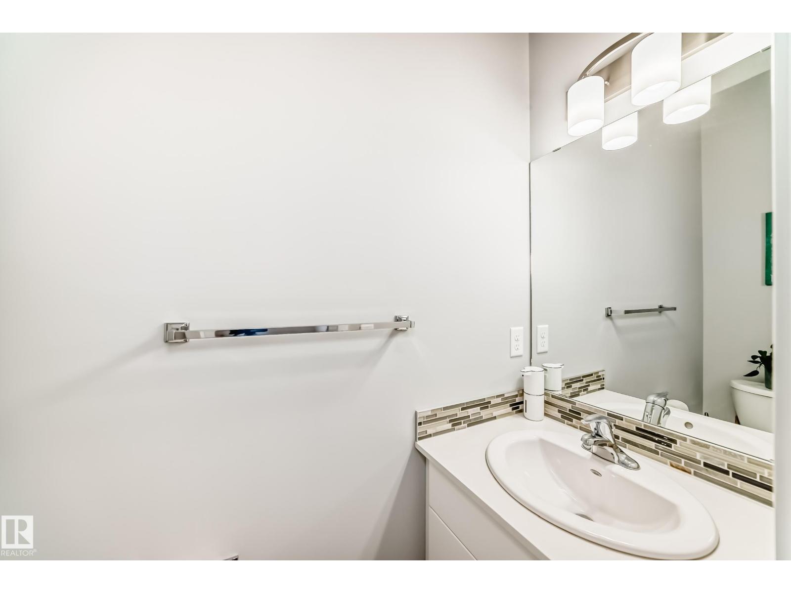 16320 12 Av Sw Property Photo 21