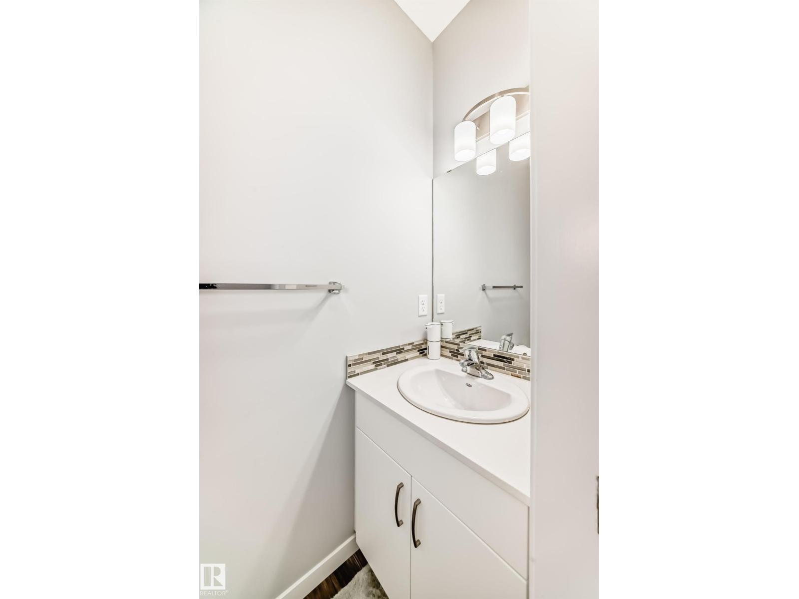 16320 12 Av Sw Property Photo 22