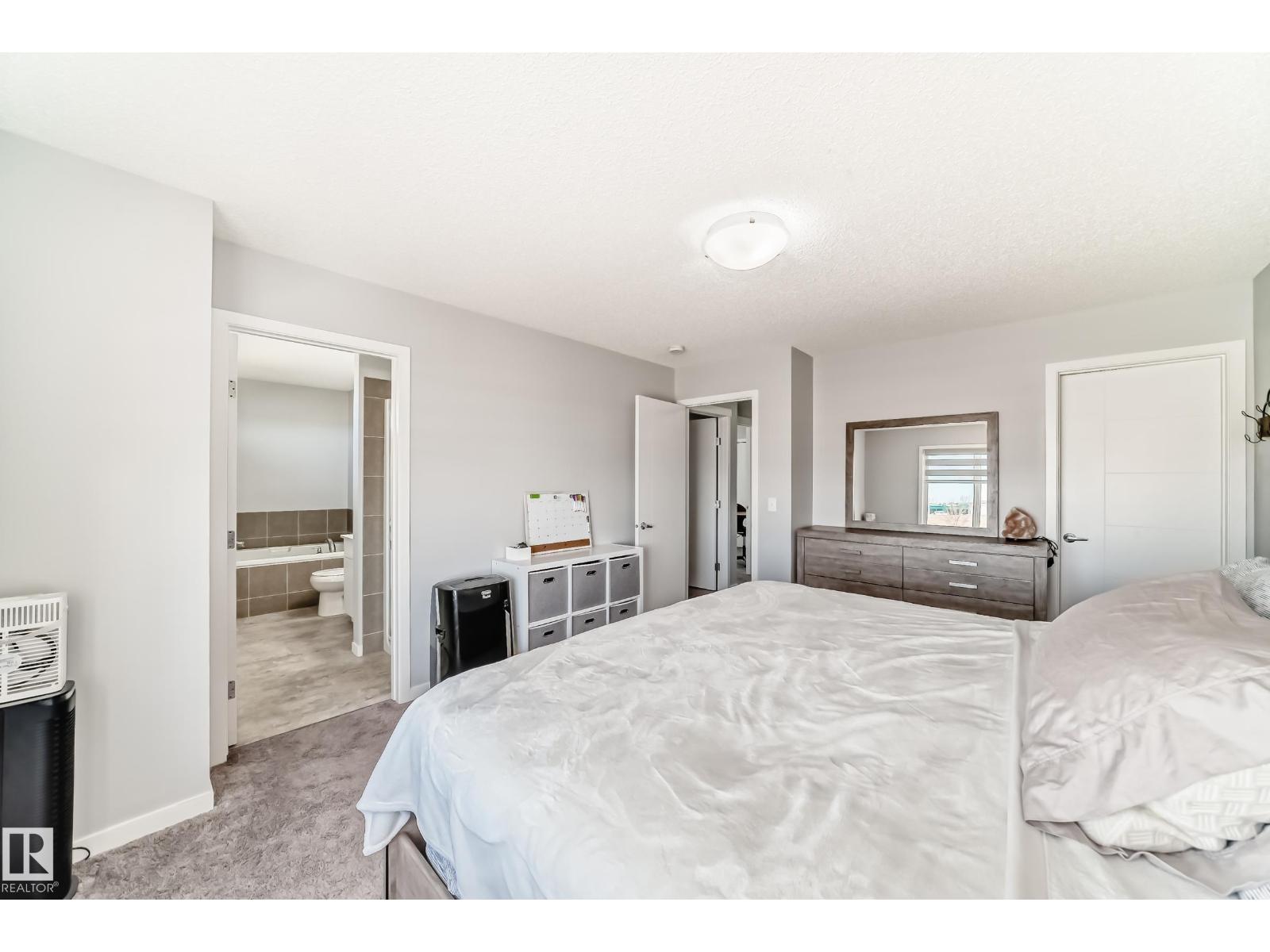 16320 12 Av Sw Property Photo 26