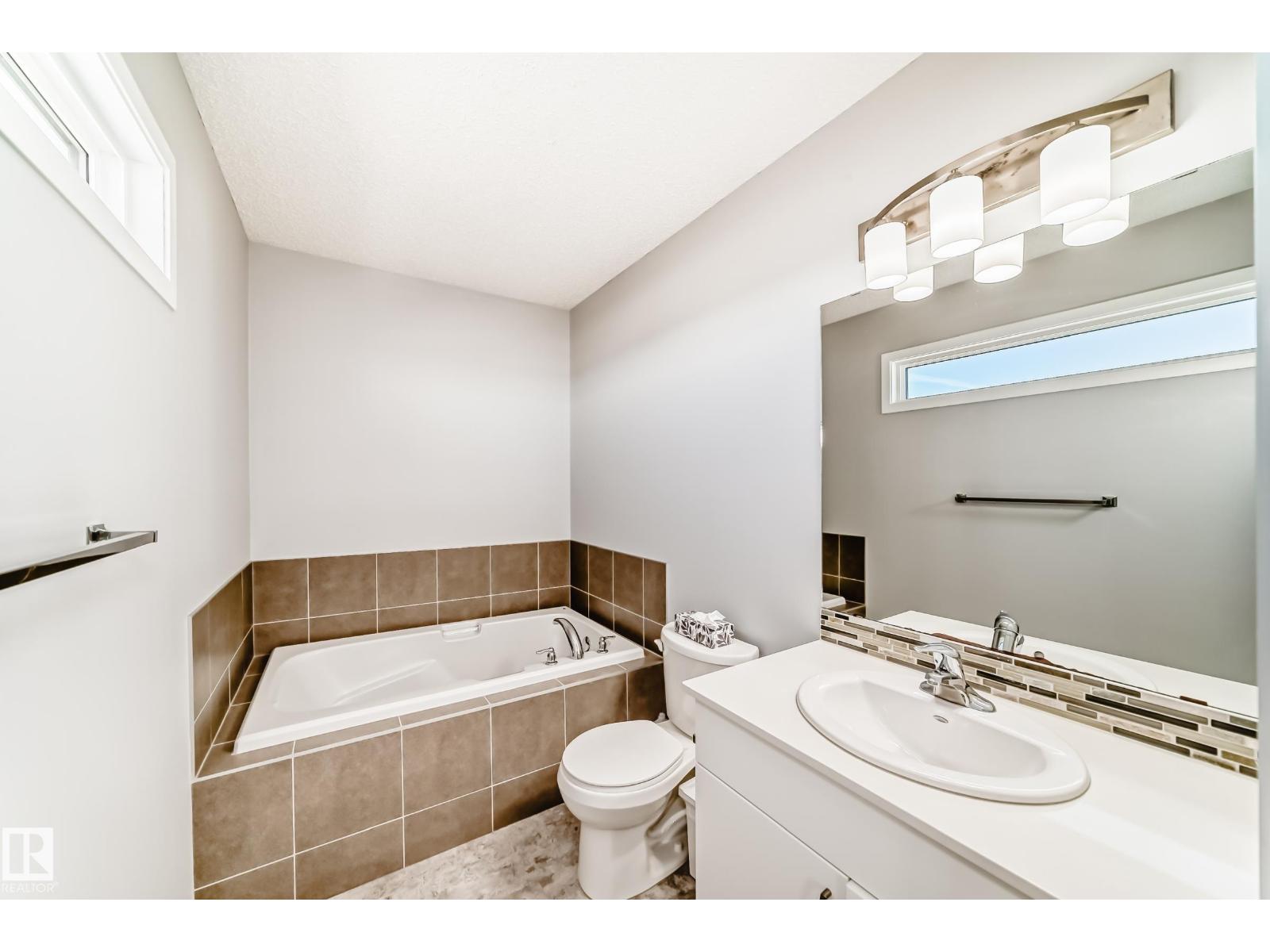 16320 12 Av Sw Property Photo 29