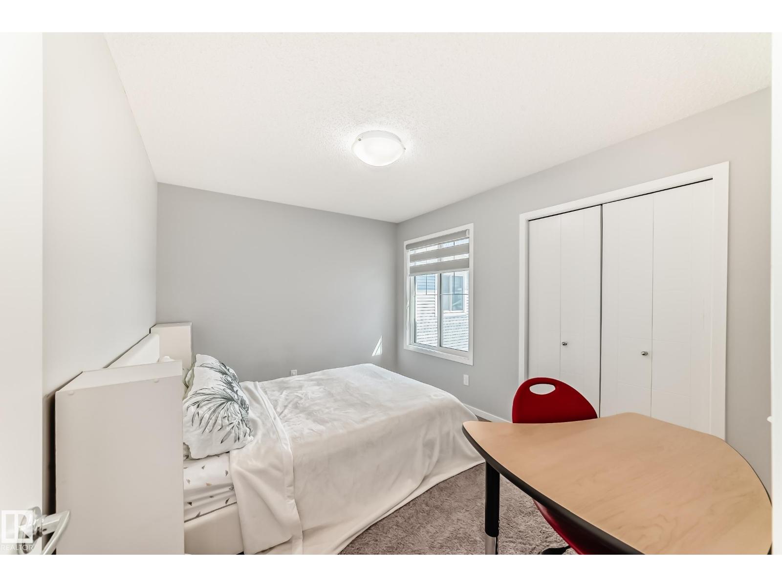16320 12 Av Sw Property Photo 31