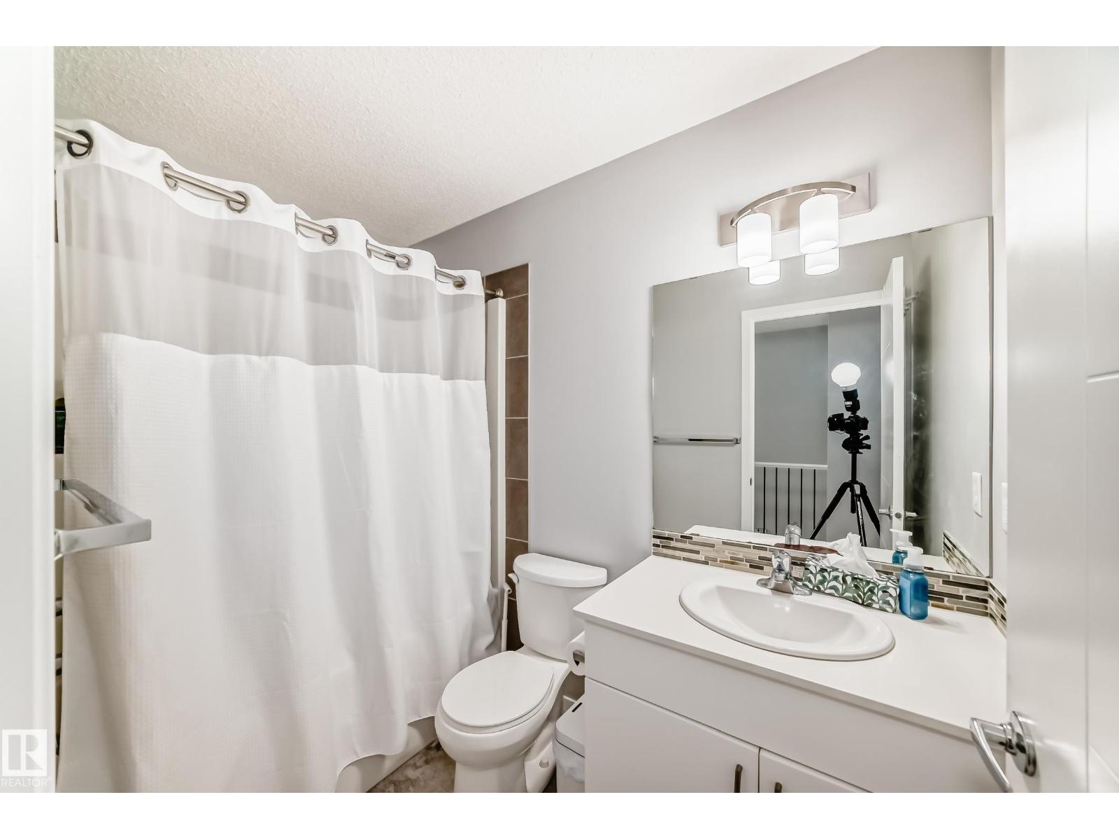 16320 12 Av Sw Property Photo 36