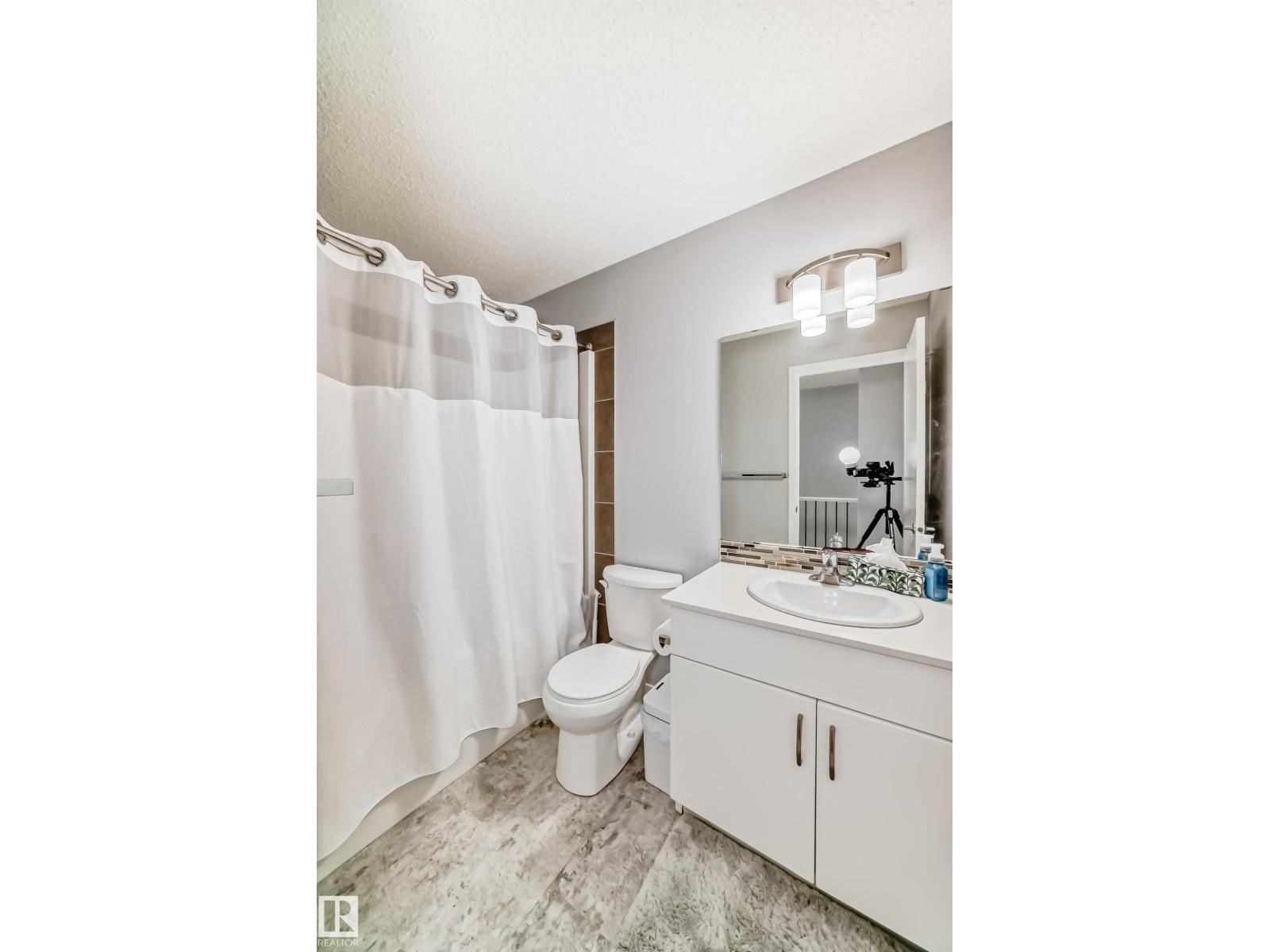 16320 12 Av Sw Property Photo 37