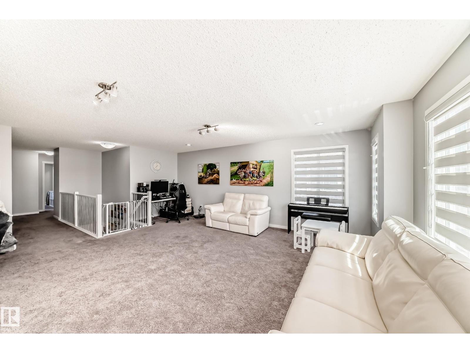 16320 12 Av Sw Property Photo 42