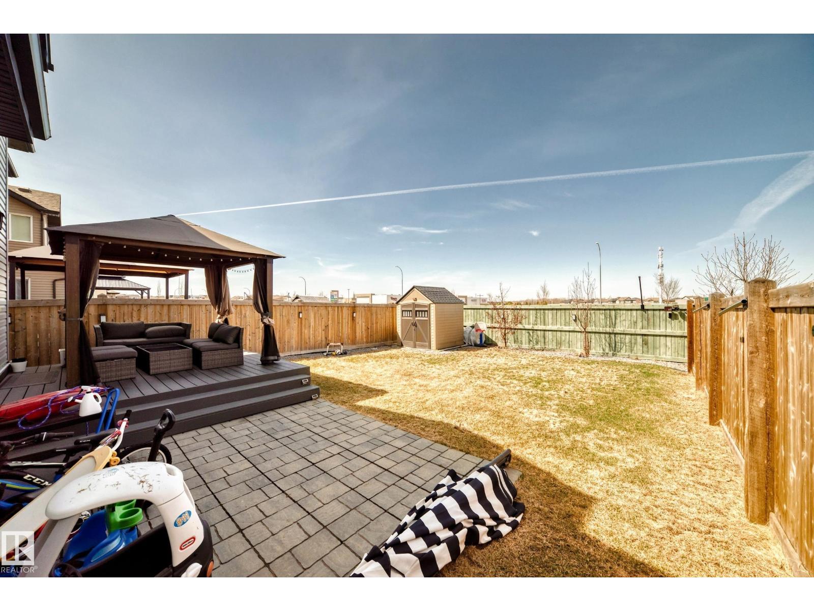 16320 12 Av Sw Property Photo 64