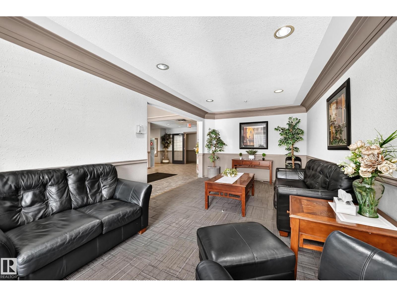 #133 16311 95 St Nw Property Photo 7