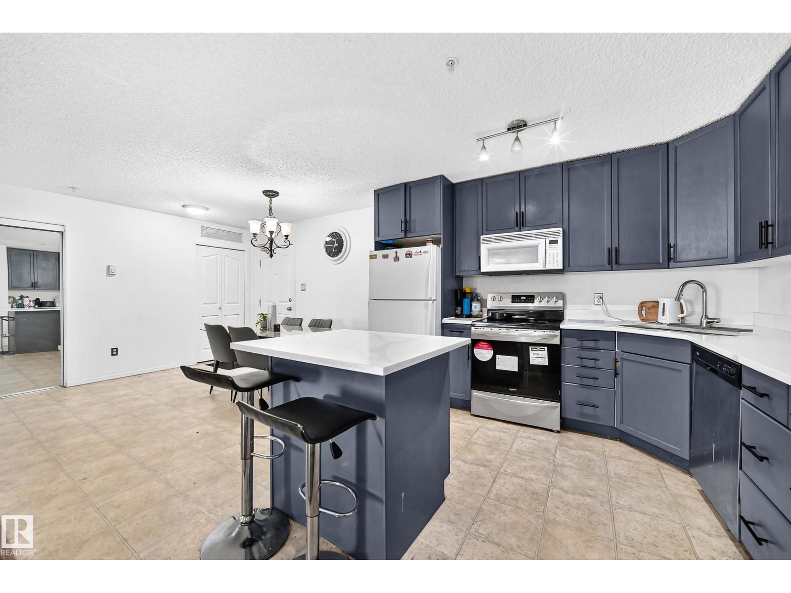 #133 16311 95 St Nw Property Photo 11
