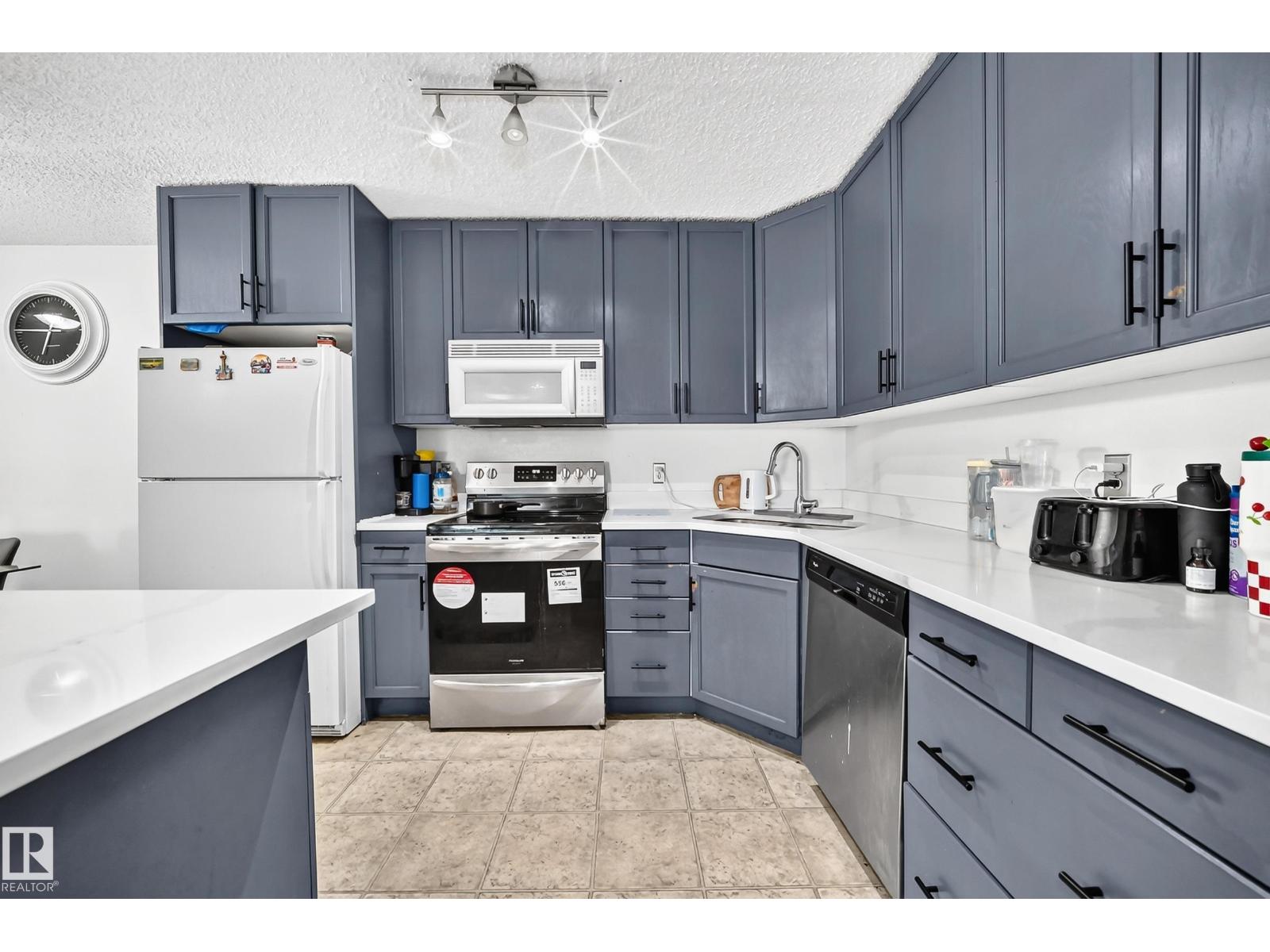 #133 16311 95 St Nw Property Photo 12