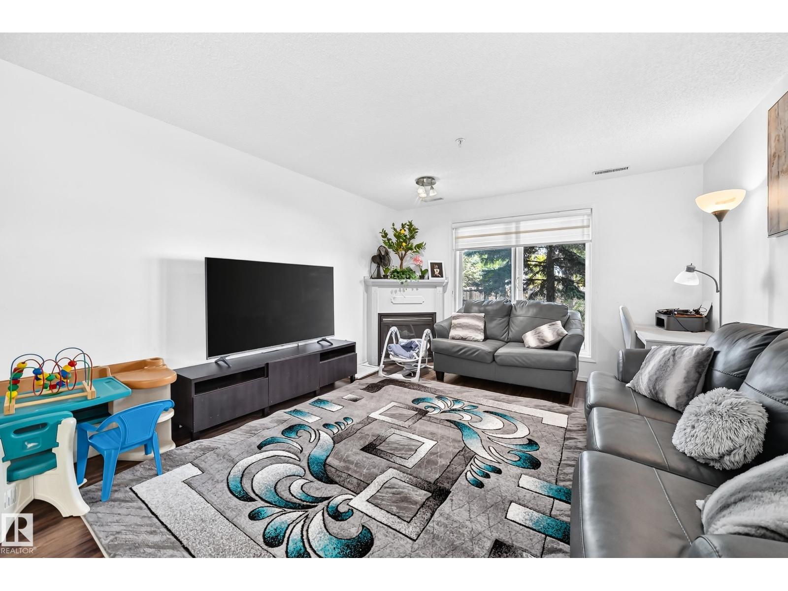 #133 16311 95 St Nw Property Photo 21