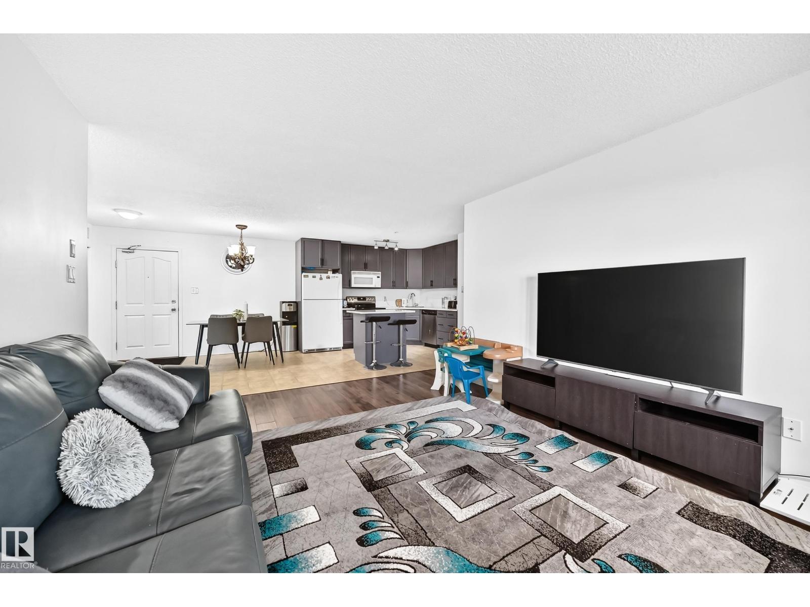 #133 16311 95 St Nw Property Photo 22