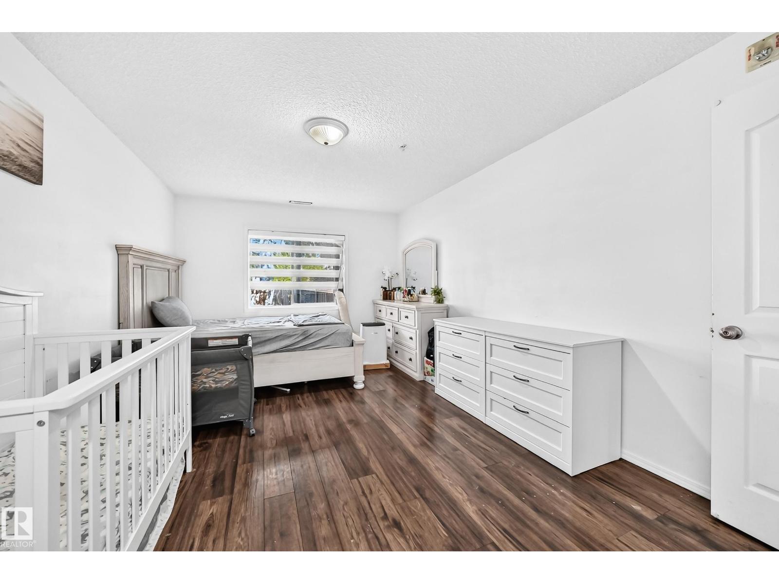 #133 16311 95 St Nw Property Photo 27