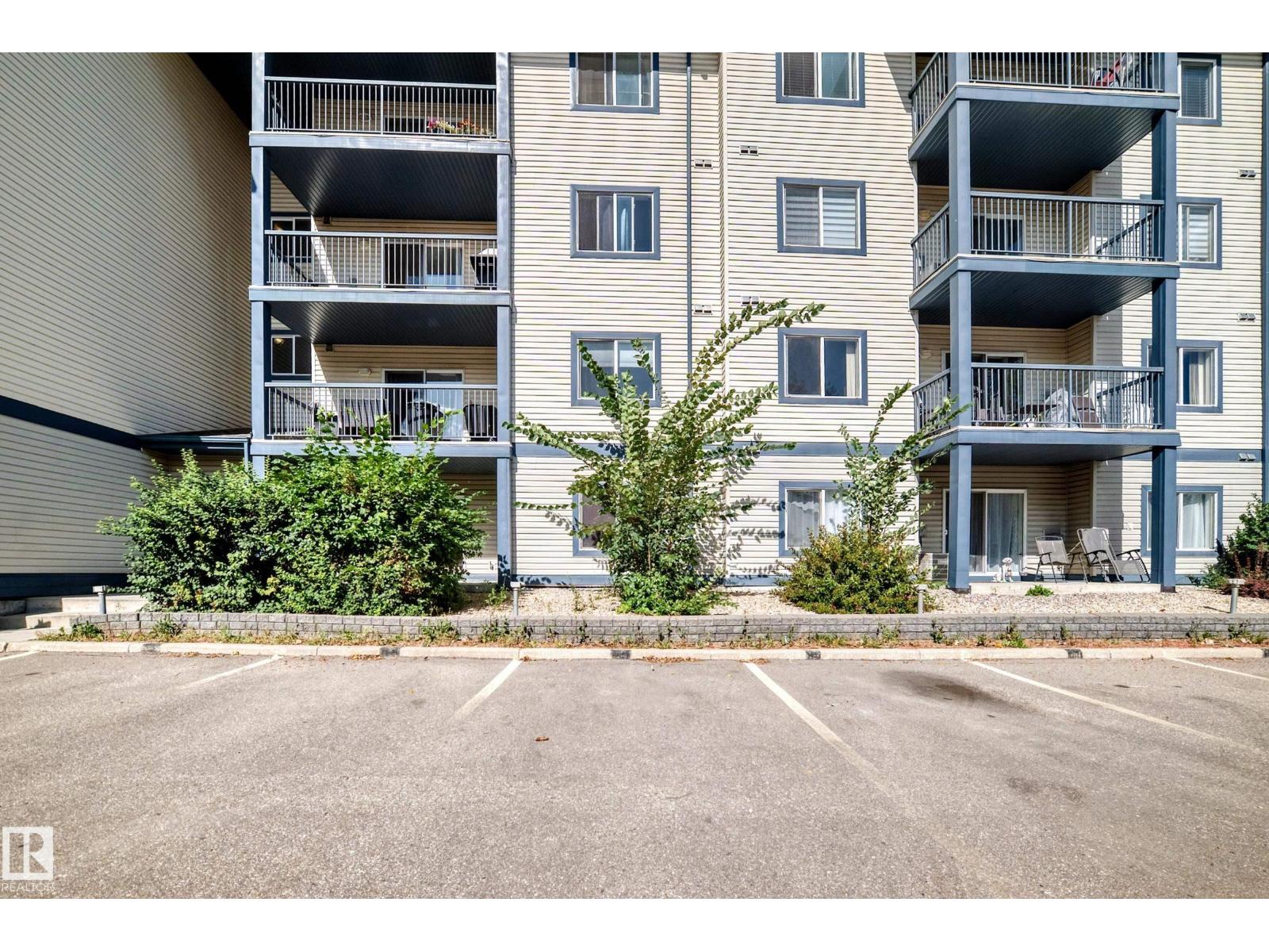 #133 16311 95 St Nw Property Photo 40