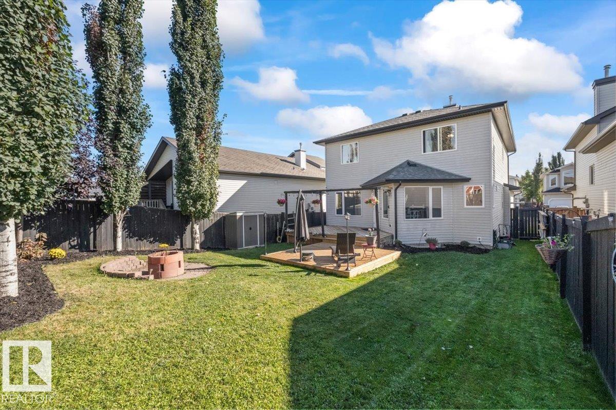 7 Lamplight Dr Property Photo 3