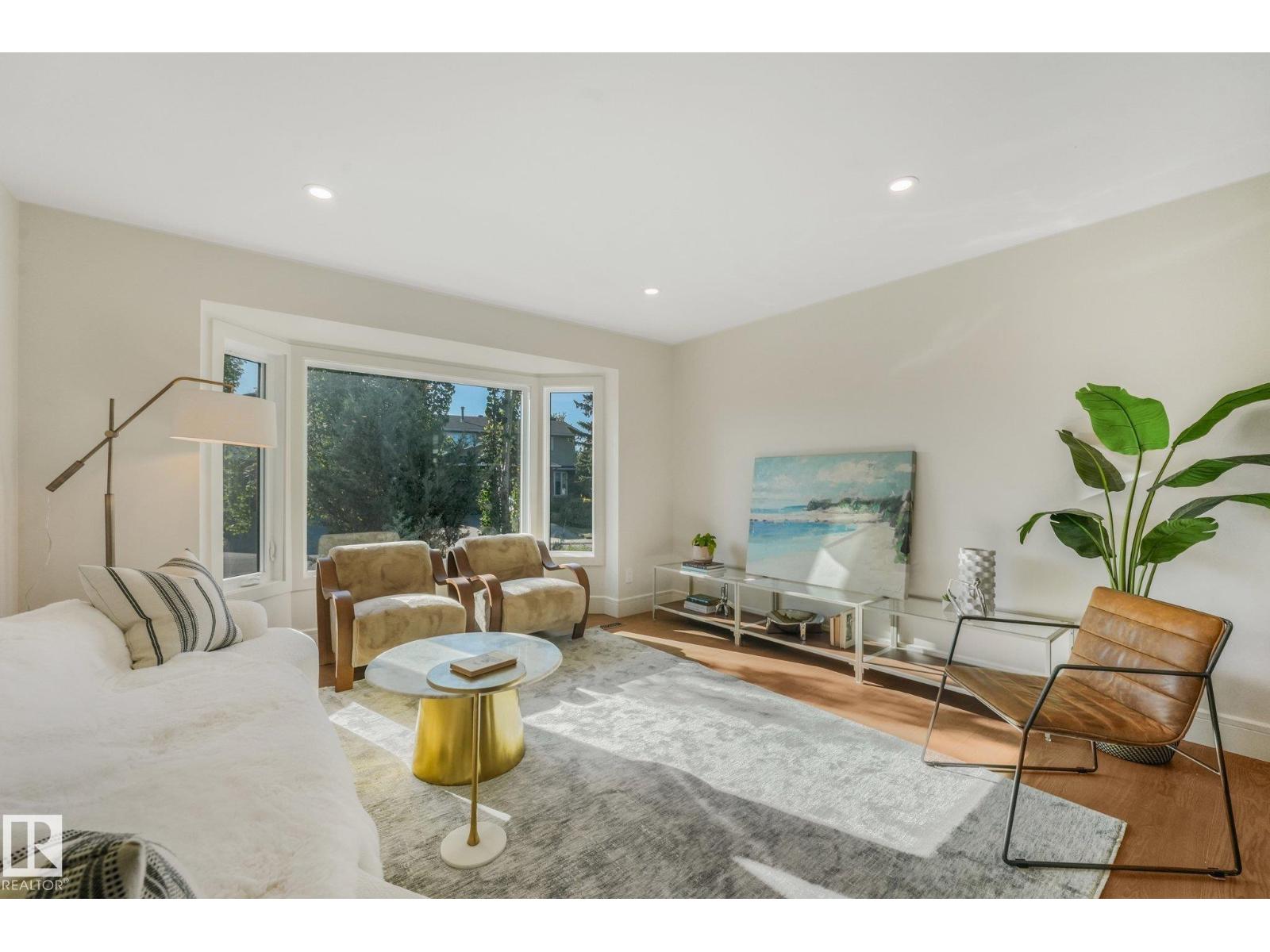 2031 104a St Nw Property Photo 11