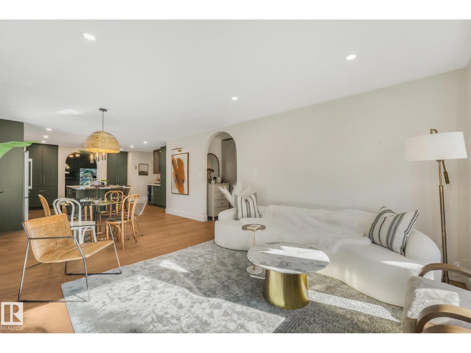 2031 104a St Nw Property Photo 12