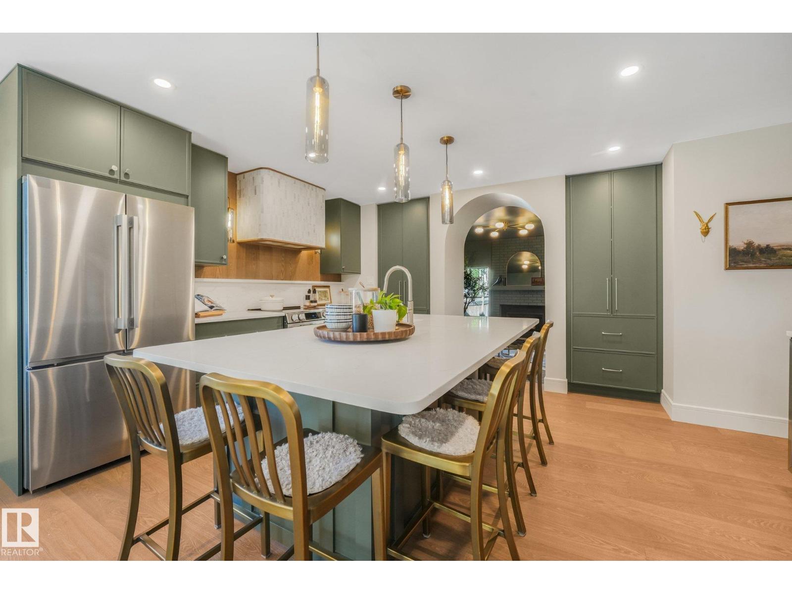 2031 104a St Nw Property Photo 14