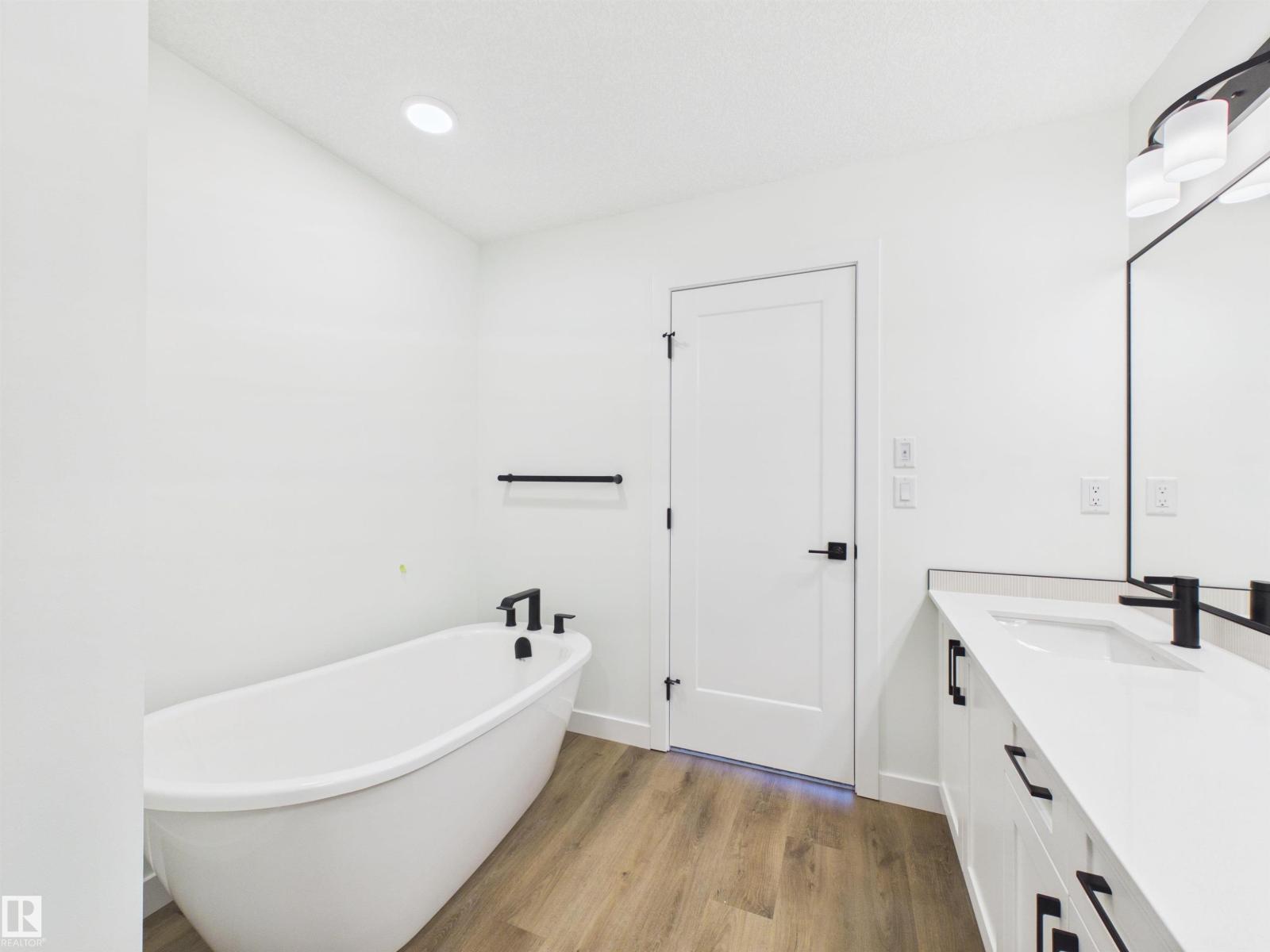 120 Caledon Cr Property Photo 36
