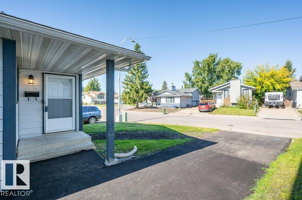18023 73 Av Nw Property Photo 5